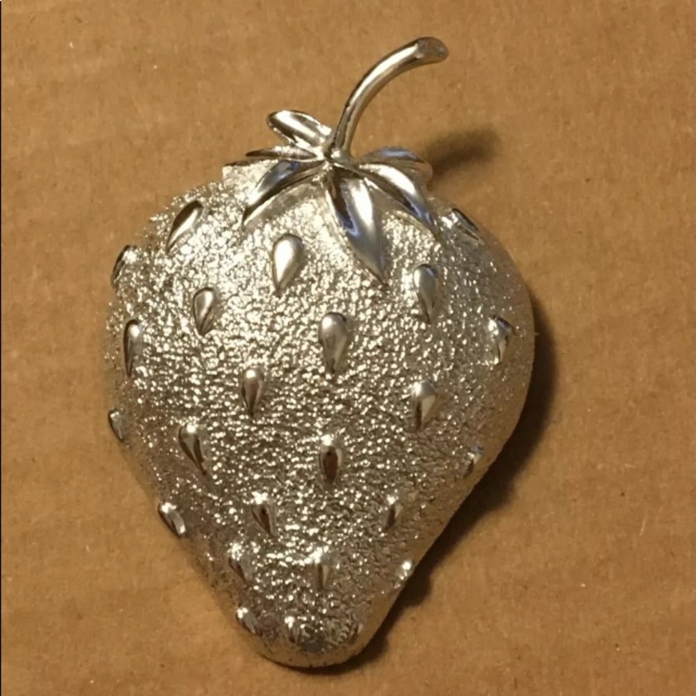 Vintage Sarah Coventry Strawberry Brooch